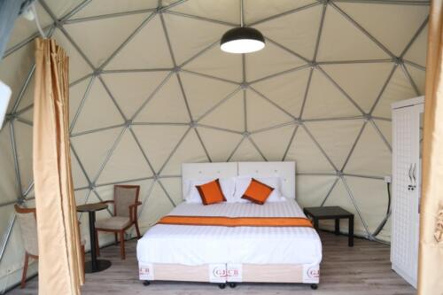 Deluxe-Dome-Tent-Interior-6